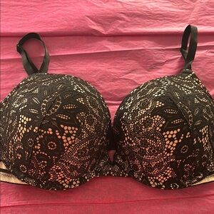 Victoria’s Secret very sexy push-up sz 34DD